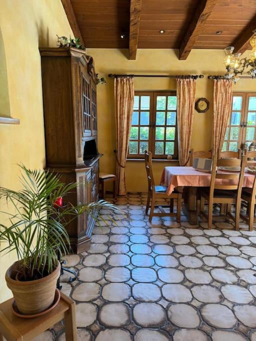 Ferienhaus Haus Mit Pool Im Herzen Bochums